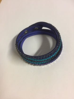 Wikkelarmband blauw met strass