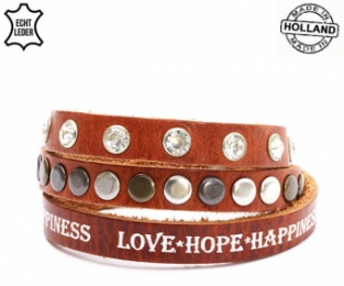 Lederen armband BROWN met tekst love hope happiness en ronde studs